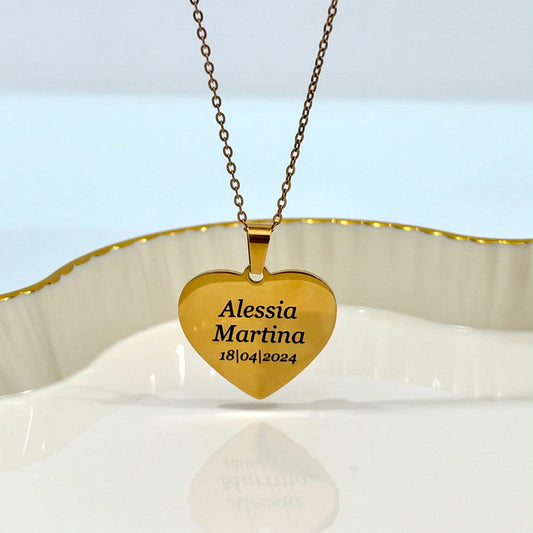 Collar con dije de corazón grabado